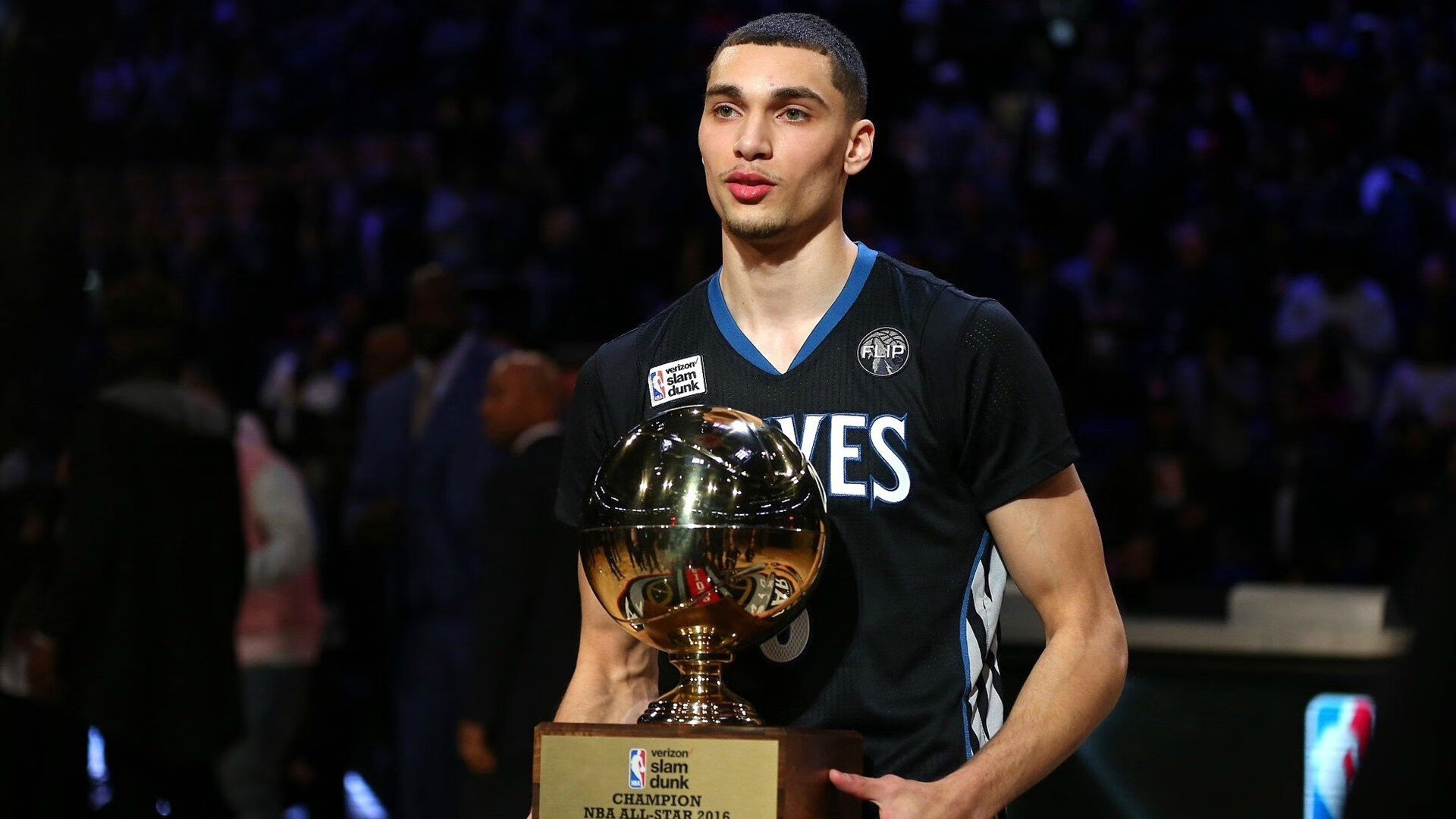 赫塔菲积极压迫扰乱对方组织，赫塔菲老板